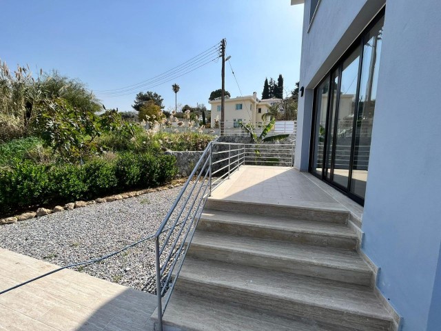 Girne Ozanköy Satılık 4+1 villa