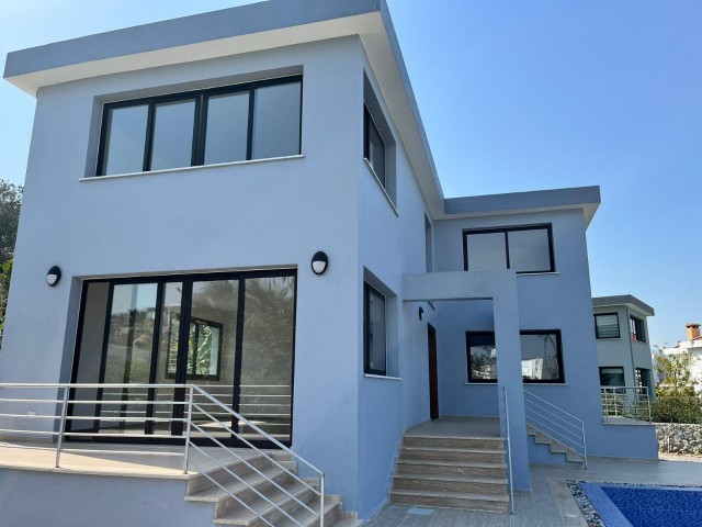 Girne Ozanköy Satılık 4+1 villa