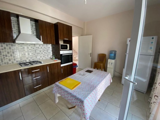 Kyrenia Chatalköy Zu Vermieten 4 + 1 Villa / Tag ** 