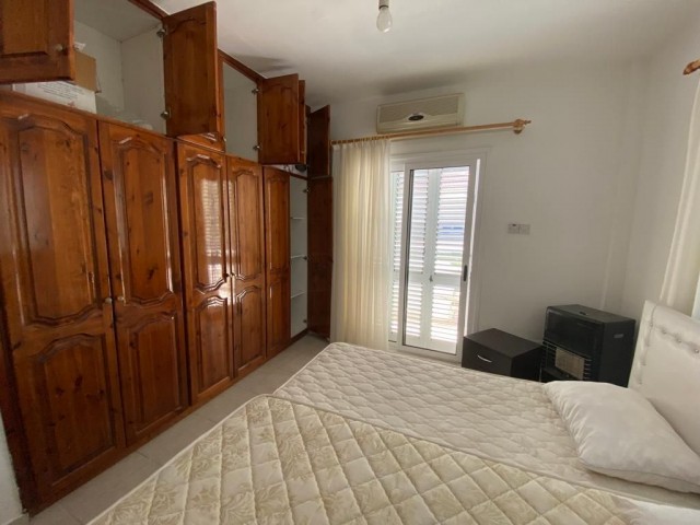 Girne Alsancak Satılık 3+1 Villa / Havuzlu