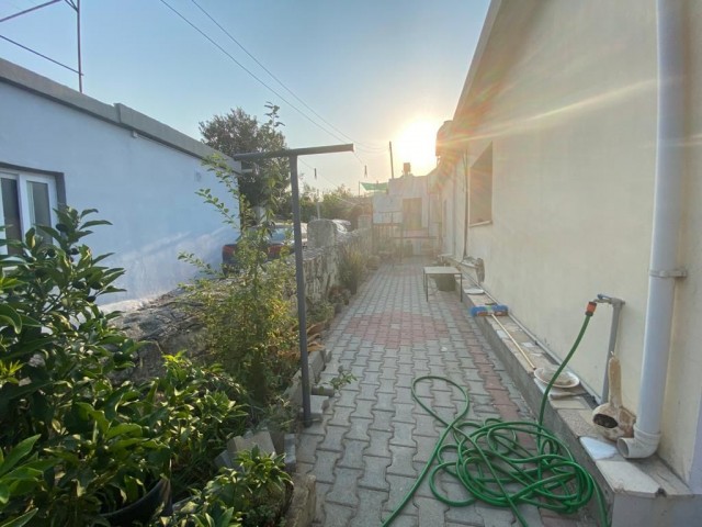 Girne Çatalköy Satılık 3+1 Bungalow / Dağ ve deniz manzaralı