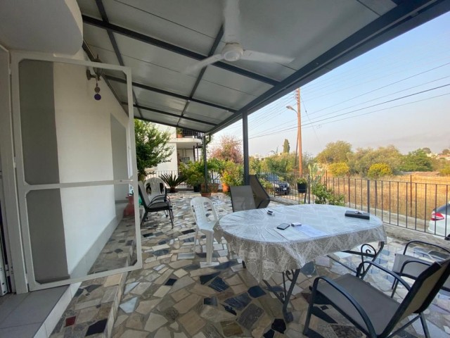 3+1 Bungalow zu verkaufen in Kyrenia Chatalköy / Berg-und Meerblick ** 