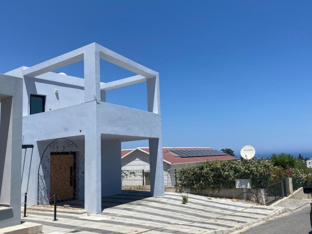 Villa Zum Verkauf In Kyrenia Chatalköy ** 