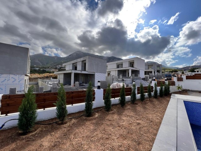 Kyrenia Bellapais 5+2 Villa zum Verkauf / Triplex