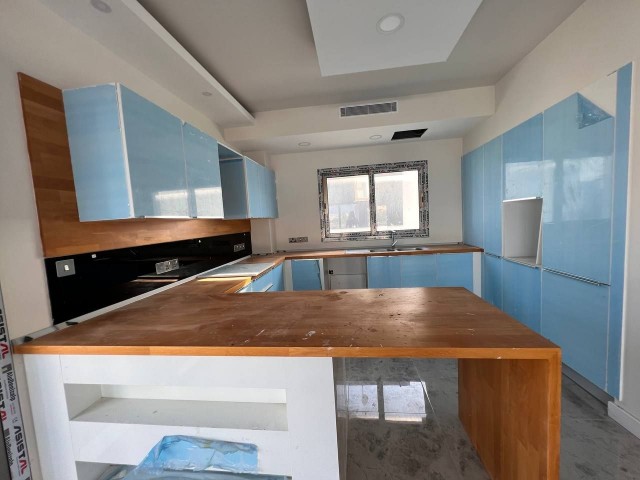 Girne Çatalköy Satılık 3+1 Villa / Özel havuzlu