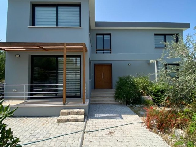 4+1 Villa mit privatem Pool zu verkaufen in OZANKÖY, GIRNE /  ** 