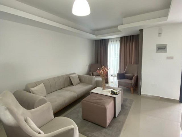 Triplex 3+1 Doppelvillen zum Verkauf in KYRENIA/ZEYTİNLİK