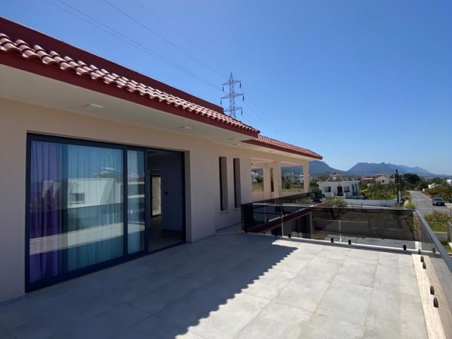 4+1 Villa mit privatem Pool zu vermieten in Girne/Çatalköy