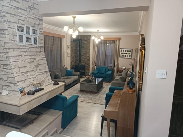 Zu verkaufen 4+1 Villa in Ozankoy Kyrenia