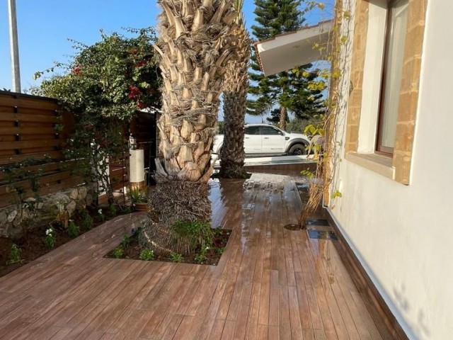 Girne Ozanköy Satılık 4+1 Villa