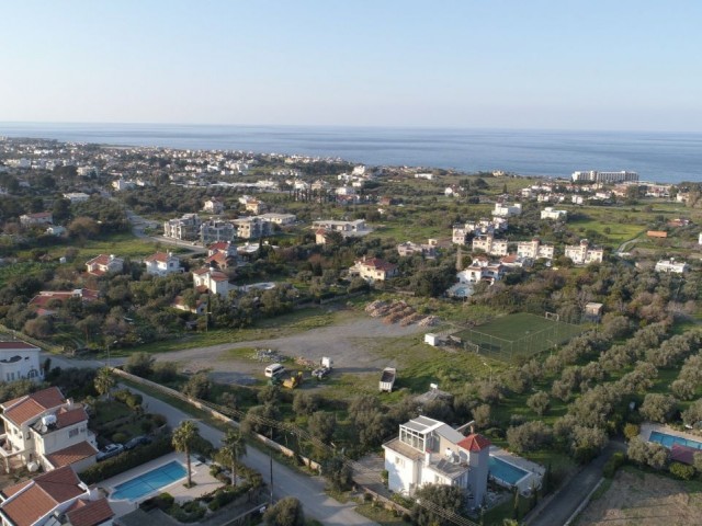 Zu verkaufen 4+1 Villa in Lapta Kyrenia