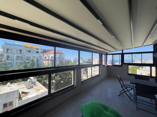 Zu Verkaufen 1+1 Penthouse Im Zentrum Von Kyrenia