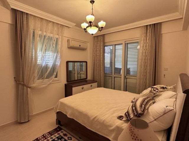 Girne Lapta Satılık 4+1 Villa / Havuzlu