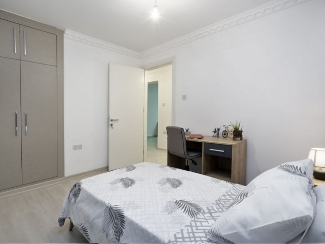 Kyrenia Centre zu vermieten 2+1 Penthouse-Wohnung / voll möbliert