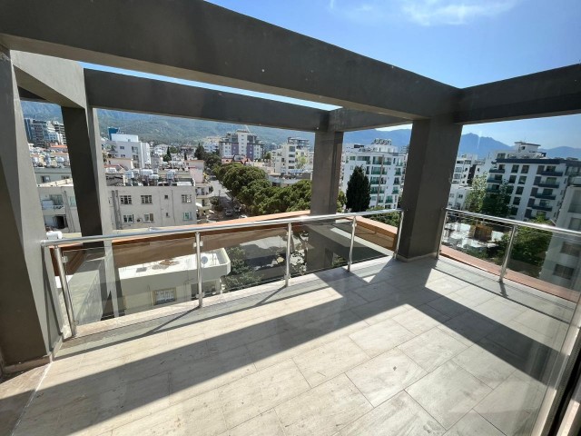 2 bedroom penthouse apartment for rent in Kyrenia Center