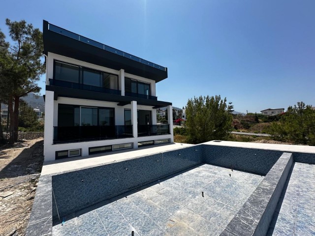 5+2 Villa mit privatem Pool zum Verkauf in Girne/Çatalköy