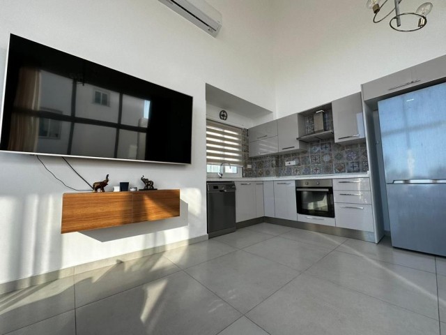 Girne Karşıyaka Satılık 3+1 Villa / Havuzlu