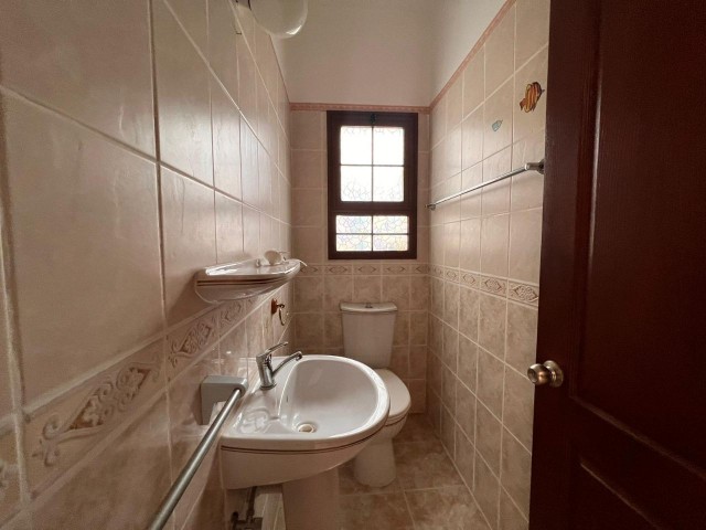 3 Bedroom Flat for sale in Girne Center 