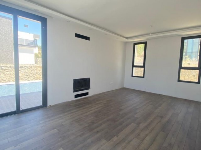 Girne/Edremit’te satılık 3+1 havuzlu villa