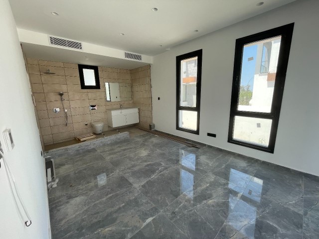 Luxuriöse Villa mit 4 Schlafzimmern in Çatalköy