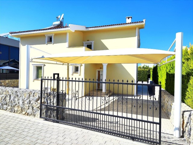 Wunderschöne 3+1 Villa zur Miete in Alsancak