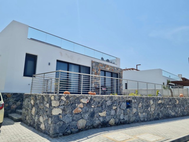 3+1 Bungalow direkt am Meer zu verkaufen, Alagadi, Kyrenia