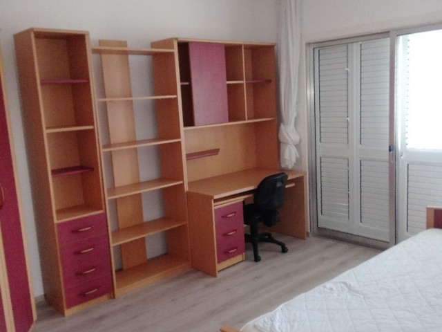 2+1 Wohnung zum Verkauf im Kyrenia Center