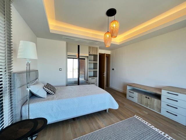 Luxuriöse 4+1-Villa zum Verkauf, 0 km vom Meer entfernt, Esentepe-Girne