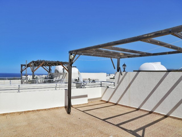 PENTHOUSE ZUM VERKAUF IN ESENTEPE