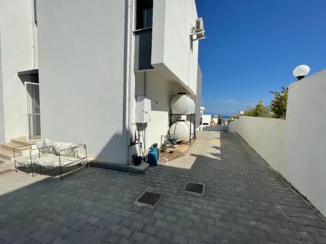 Satılık  3+1 Villa /Full Eşyalı Girne Esentepe