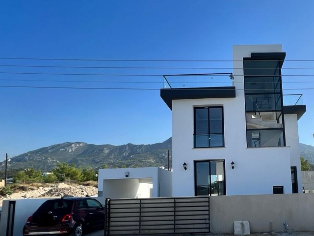 Detached 4+1 villa with private pool for sale in Catalkoy, Kyrenia