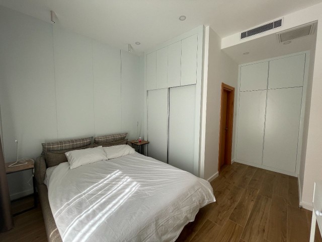 Eckgarten-Apartment mit 2 Schlafzimmern in Küçük Erenköy