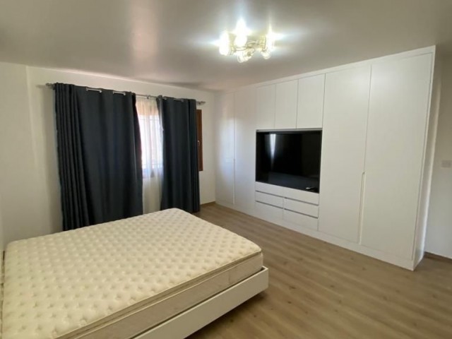 Girne/Çatalköy'de Kiralık 3+1 Full Esyalı Lüks  Villa 