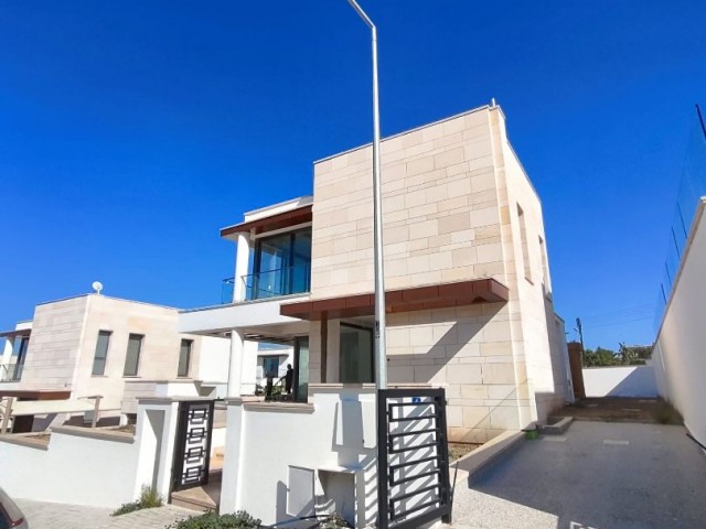 Дуплексная вилла 3+1 на продажу, Оливковая роща с панорамным видом и частным бассейном, Кирения, Северный Кипр