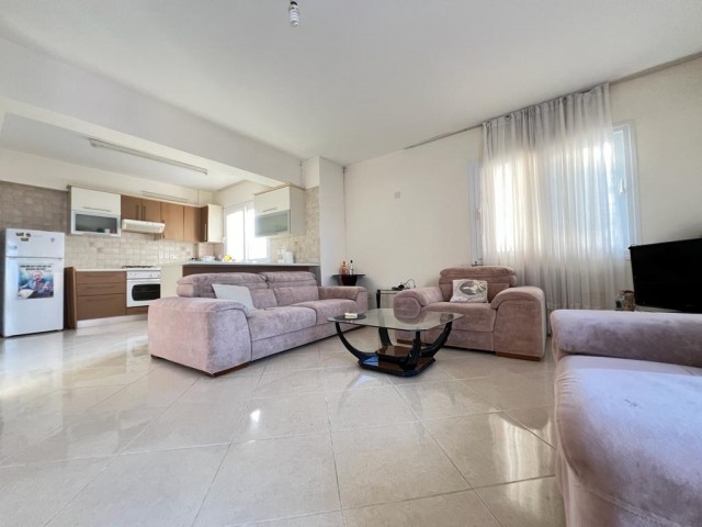 2+1 flat for rent with amazing sea view / Kyrenia city center