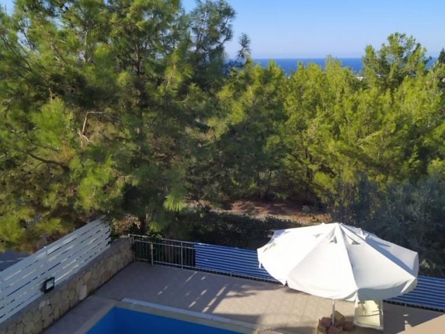 4+1 Villa for Daily Rent in Kyrenia Çatalköy