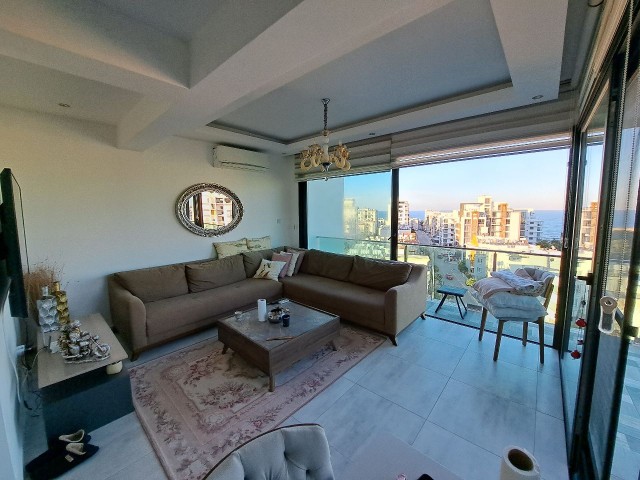 2+1 PENTHOUSE ZUM VERKAUF KYRENIA CENTER