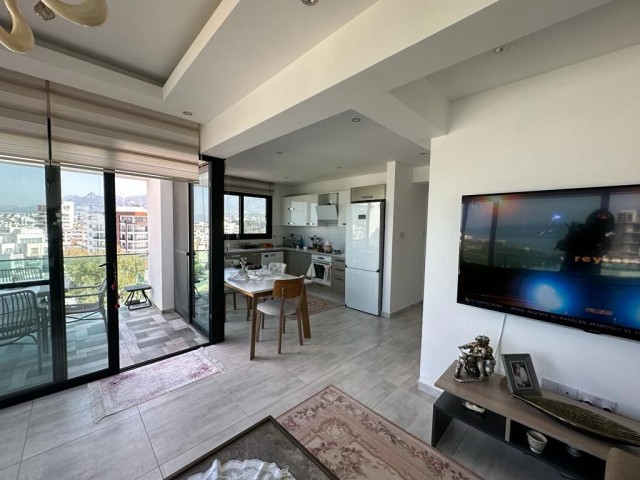 2+1 PENTHOUSE ZUM VERKAUF KYRENIA CENTER