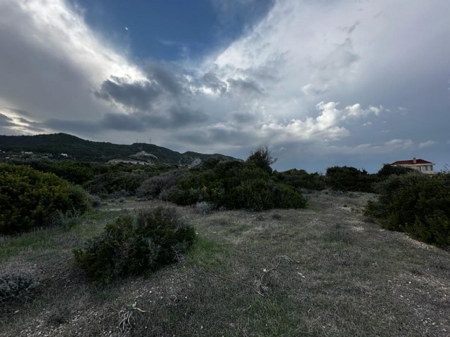 2575m2 land for investment in Kyrenia/Kayalar