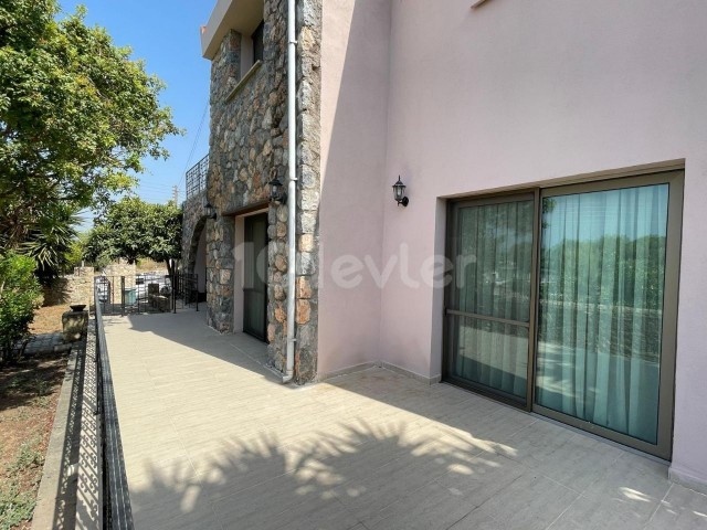 5+1 villa for sale in Çatalköy area