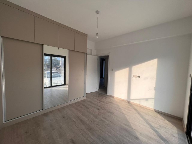 Neue 2-Zimmer-Wohnung zum Verkauf in Alsancak