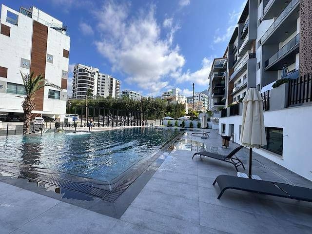 Flat for sale in a luxury site in the center of Kyrenia