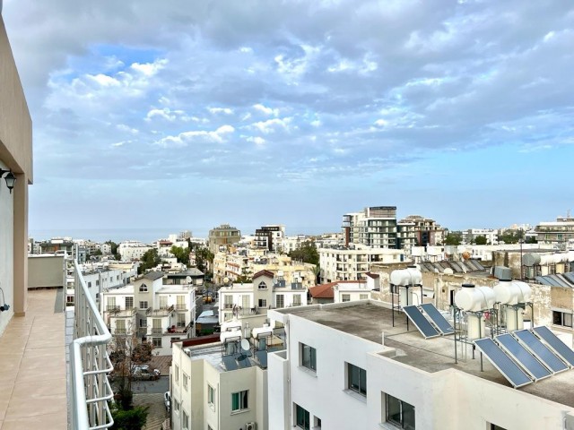 2+1 apartment for sale in Kyrenia city center, sea and mountains view