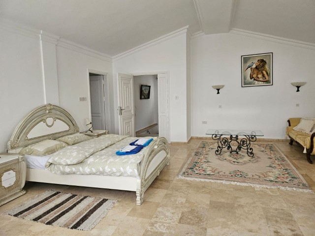 Kyrenia Lapta 5+1 Private Mansion Daily Rental