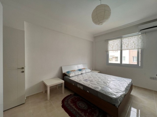 Geräumige 1-Zimmer-Wohnung zum Verkauf in Alsancak