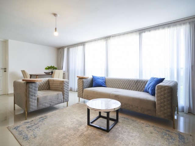 Girne merkezinde satılık modern ve lux 3+1 penthouse, özel havuzlu, özel çatı terası