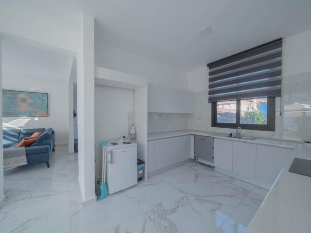 Modern 3 Yatak Odalı Yarı Müstakil Satılık Villa