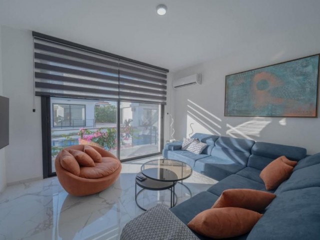 Modern 3 Yatak Odalı Yarı Müstakil Satılık Villa