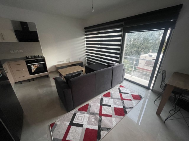 GİRNE ÇARŞI MERKEZ BÖLGESİNDE  SATILIK 1+1 DAİRE