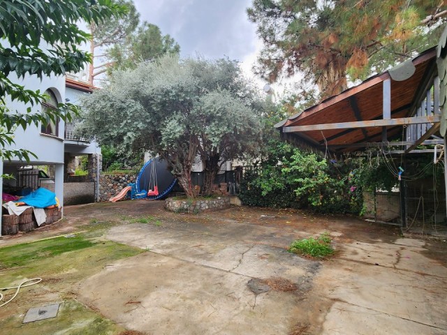 Freistehende Villa mit privatem Pool im Zentrum von Kyrenia